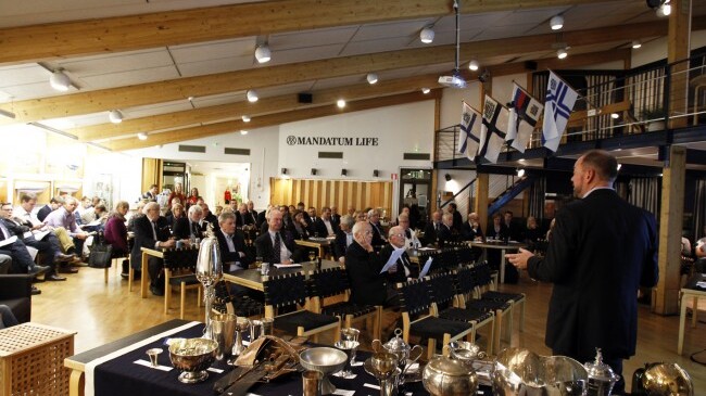 NJK höstmöte 2015 med pokalbord.